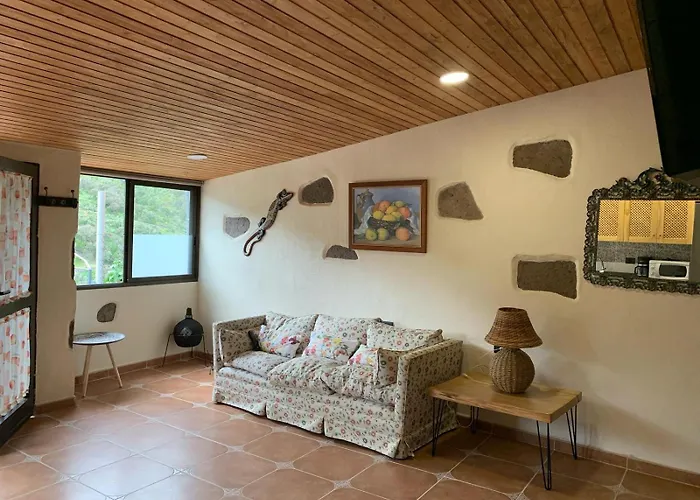 Pambnb - Nature Retreat With Mountain Views & Fiber Santa Cruz de Tenerife