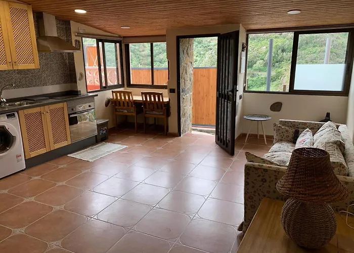 Pambnb - Nature Retreat With Mountain Views & Fiber Santa Cruz de Tenerife